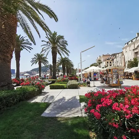 דירה Bella Mit Balkon Und Terrasse In Nečujam